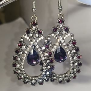 Teardrop shaped earring